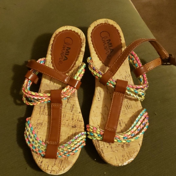 Girls size 3 sandals - Picture 1 of 4
